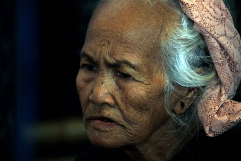 Nenek Desa Sukarare, Lombok | BUKA RANA